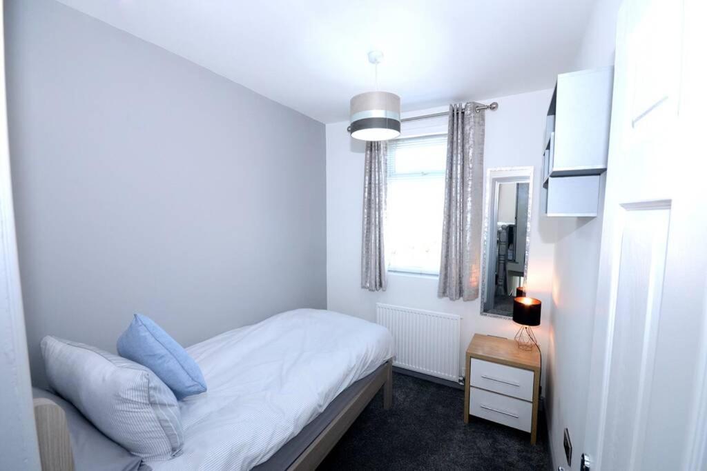 Вилла Renovated House Near Darlington Train Station. Экстерьер фото
