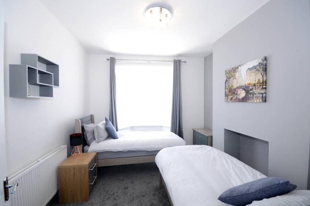 Вилла Renovated House Near Darlington Train Station. Экстерьер фото
