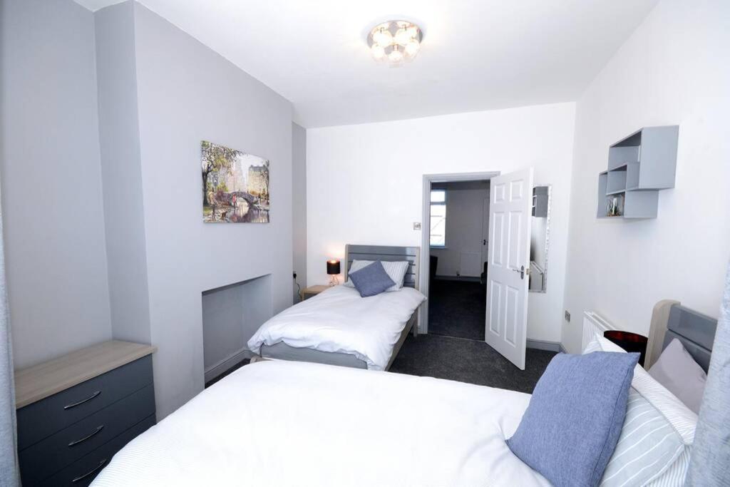 Вилла Renovated House Near Darlington Train Station. Экстерьер фото