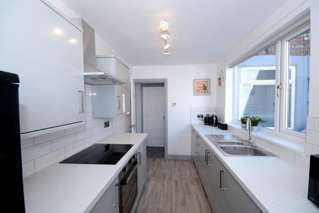 Вилла Renovated House Near Darlington Train Station. Экстерьер фото